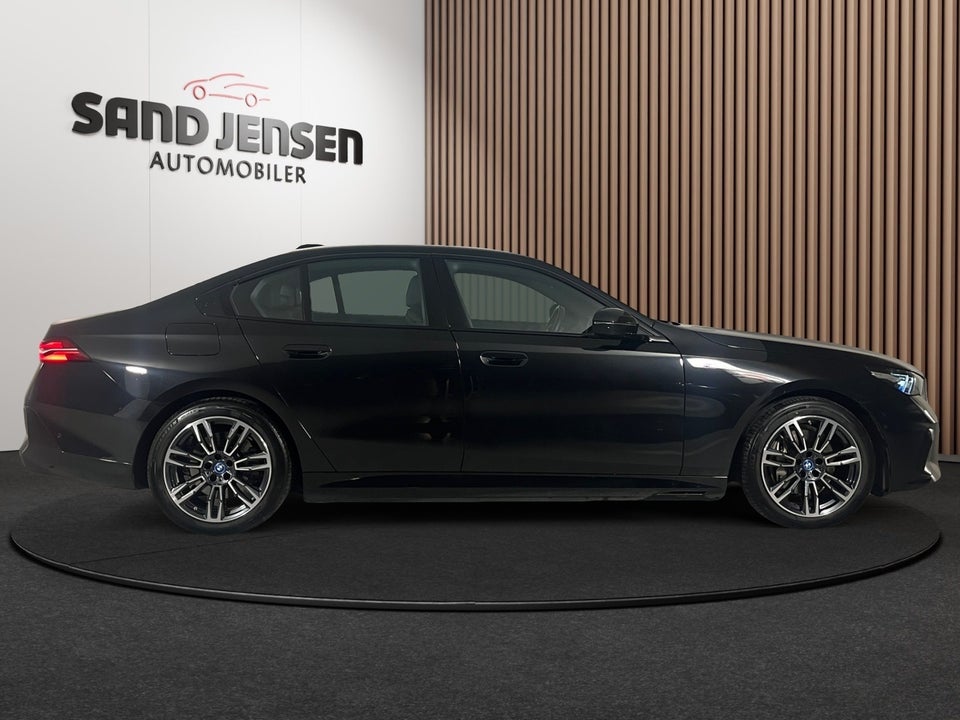 BMW i5 eDrive40 M-Sport 4d