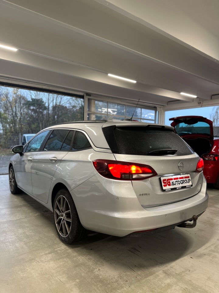 Opel Astra 1,6 CDTi 110 Enjoy Sports Tourer 5d