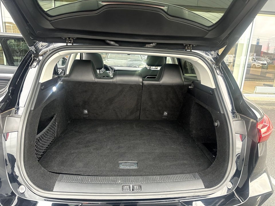 MG Marvel R Performance 5d