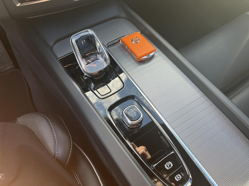 Volvo XC60 2,0 T6 ReCharge Black Edition aut. AWD 5d