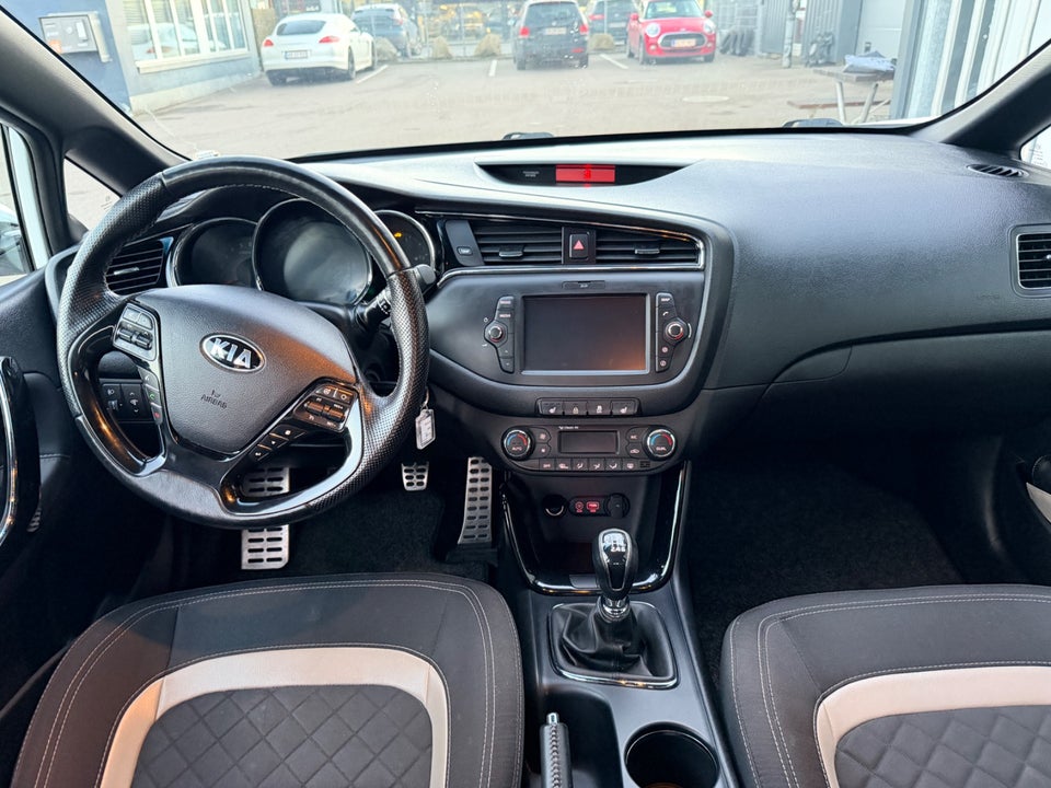 Kia Ceed 1,6 CRDi Active SW 5d
