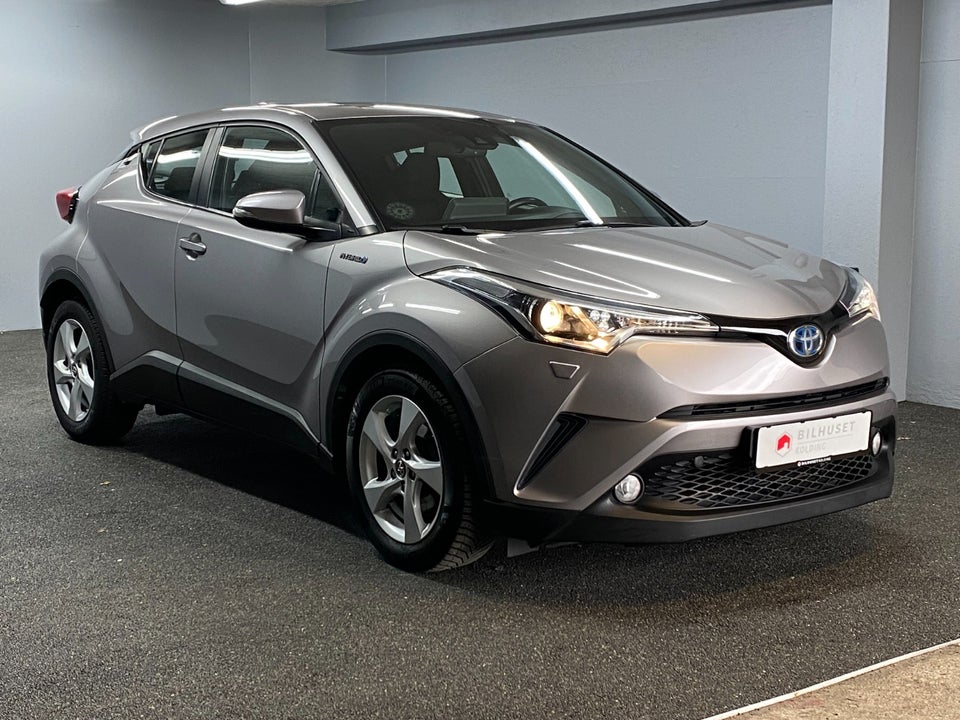 Toyota C-HR 1,8 Hybrid C-ENTER CVT 5d