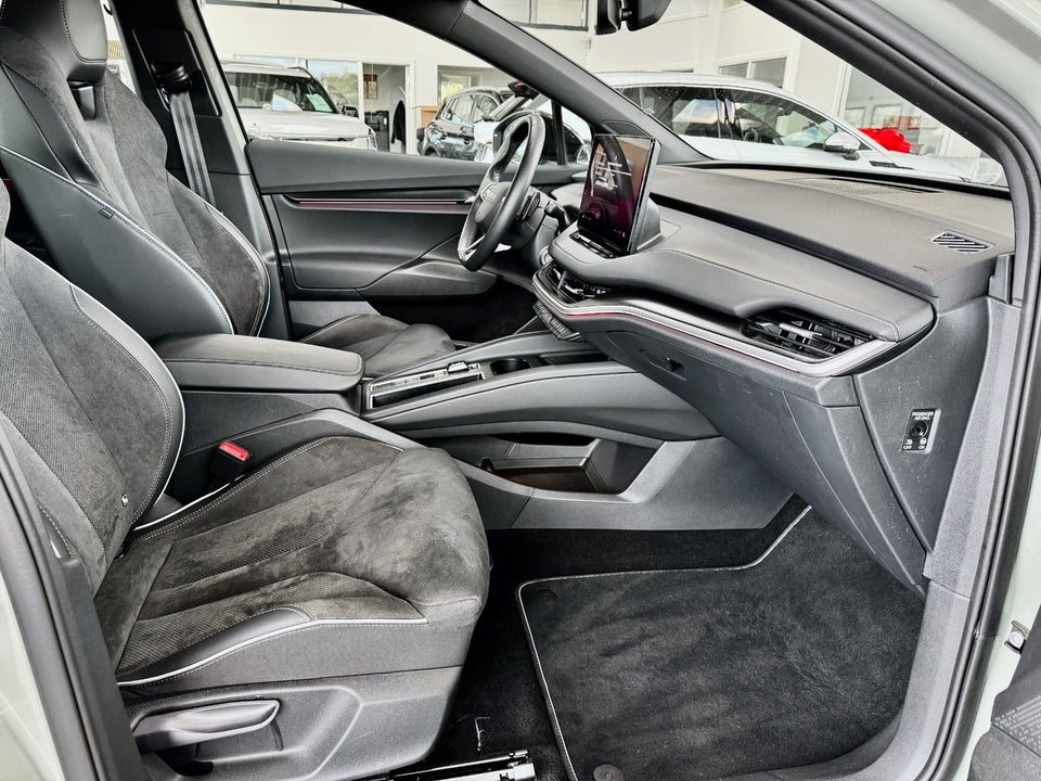 Skoda Elroq 60 iV Sportline 5d