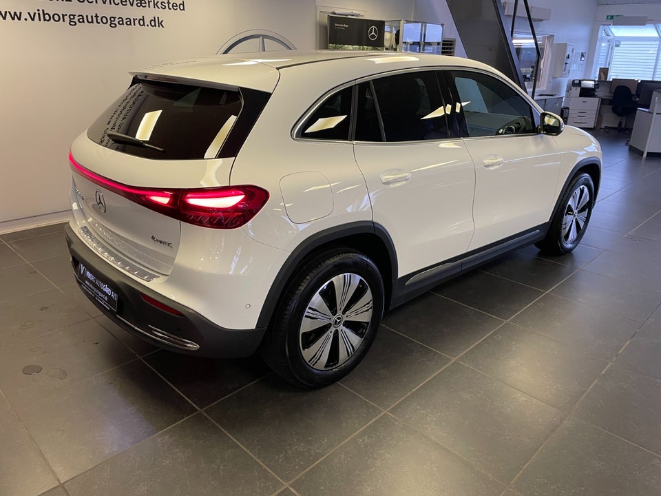 Mercedes EQA350 4Matic 5d