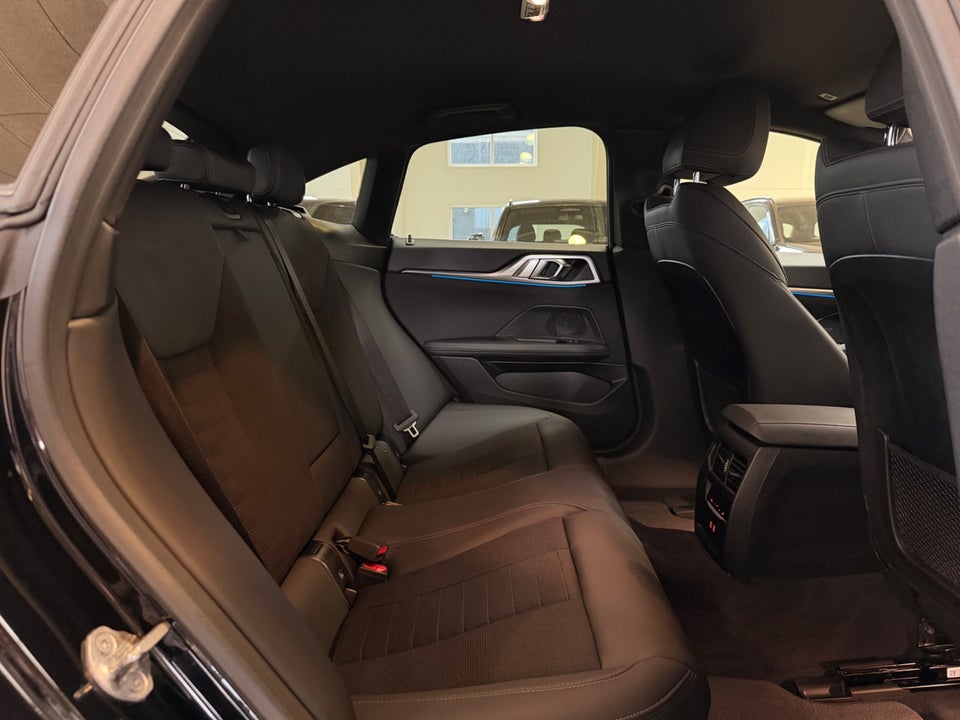 BMW i4 eDrive35 Charged 5d