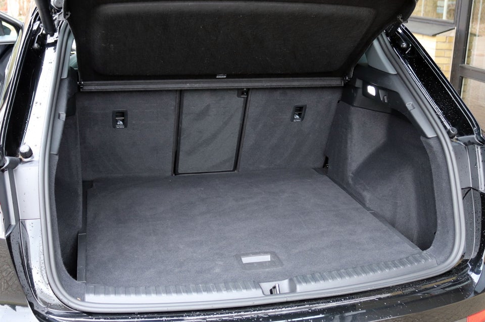 Audi Q4 e-tron 40 Advanced 5d