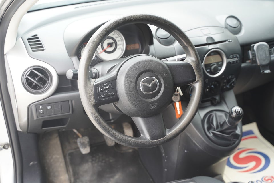 Mazda 2 1,3 Advance 3d