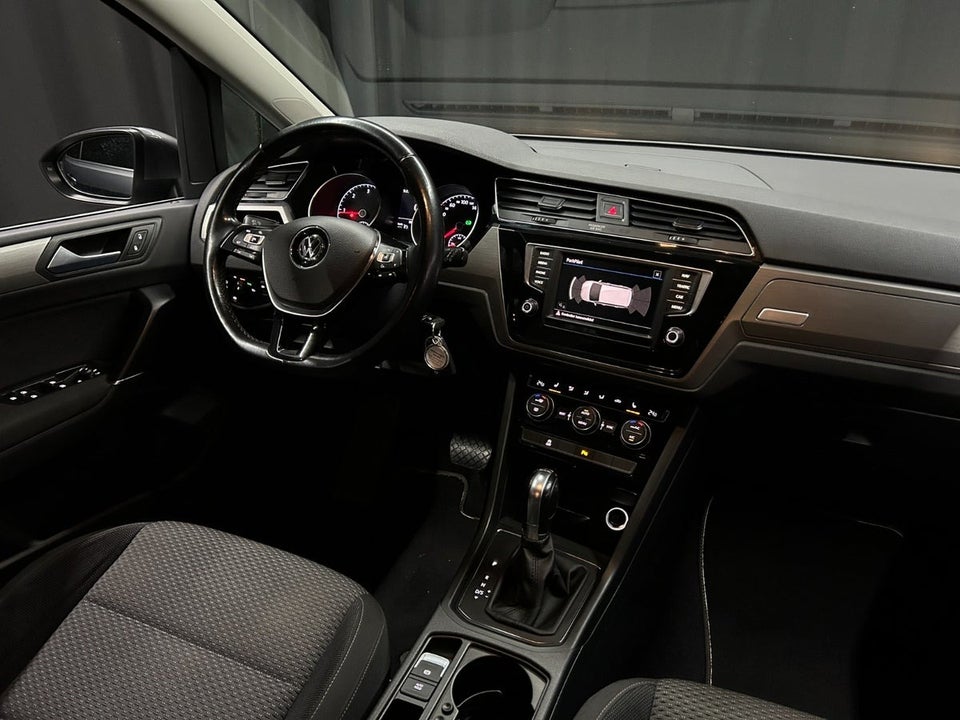 VW Touran 1,6 TDi 115 Comfortline DSG 7prs 5d