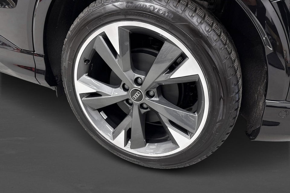 Audi Q4 e-tron 45 S-line Edition 5d