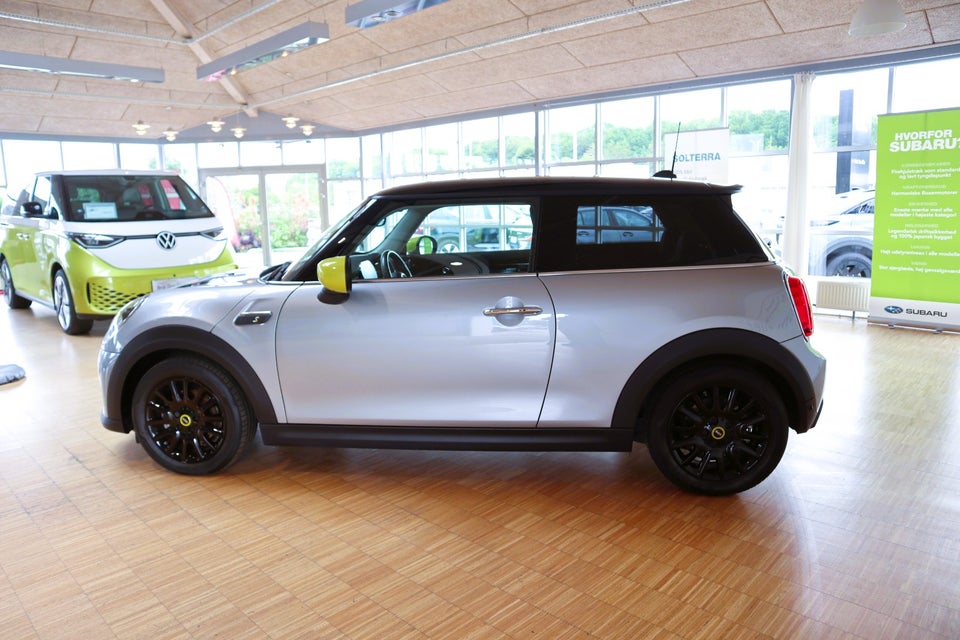 MINI Cooper SE Classic Trim 3d