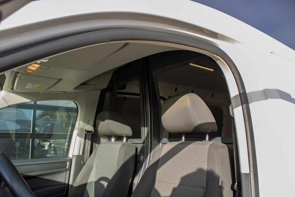 VW Caddy Maxi 1,6 TDi 102 Van 4d