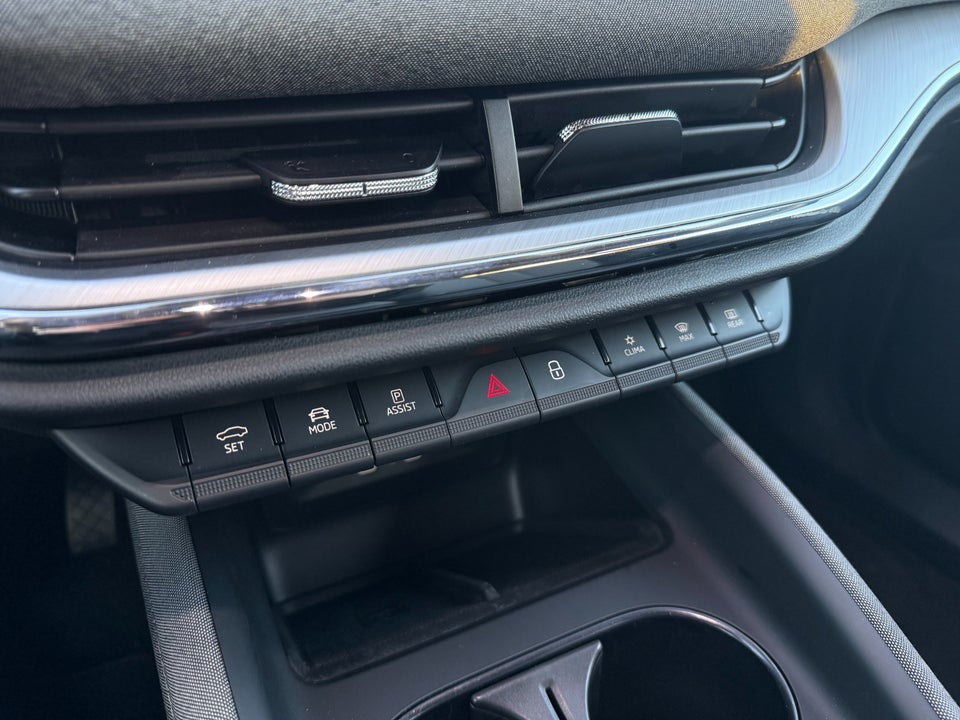 Skoda Enyaq 60 iV Loft 5d