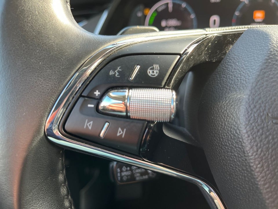 Skoda Octavia 1,4 TSi iV Plus Combi DSG 5d