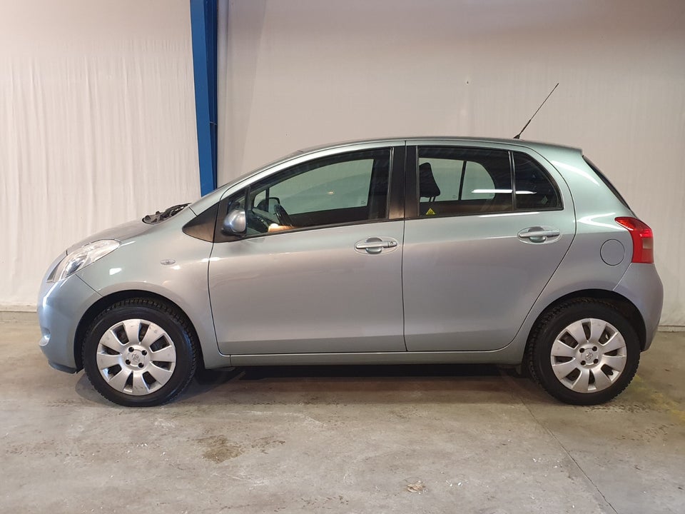 Toyota Yaris 1,3 Luna 5d