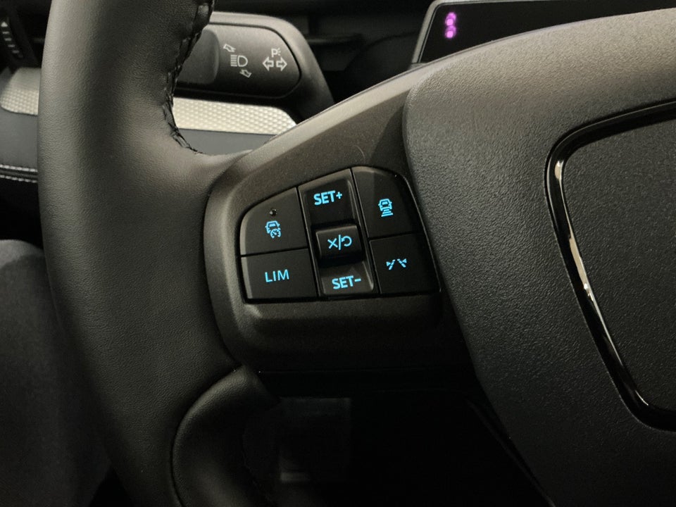 Ford Mustang Mach-E 75 Standard Range 5d