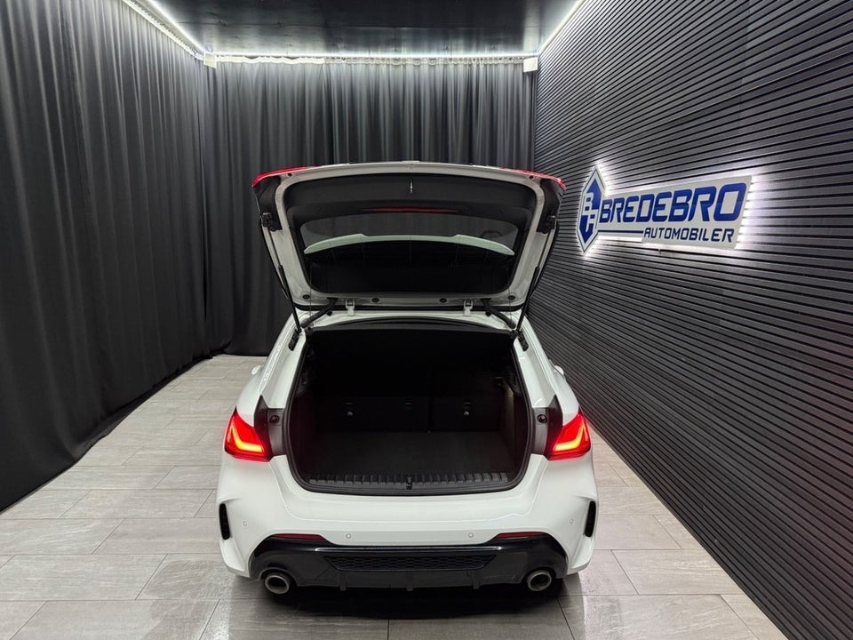 BMW M135i 2,0 Connected xDrive aut. 5d