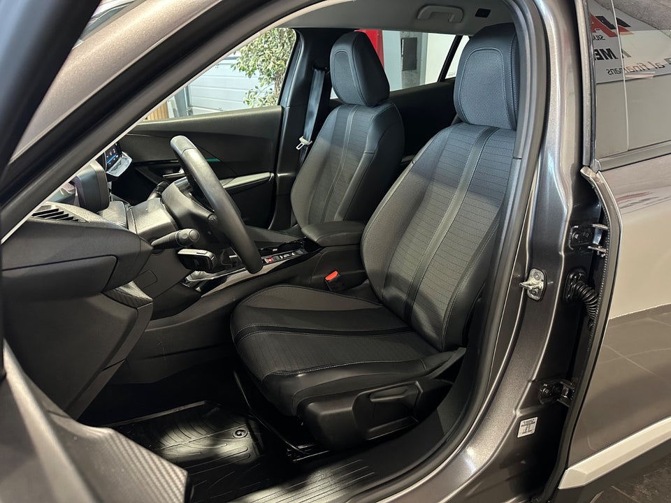 Peugeot 2008 1,2 PureTech 130 Allure Pack 5d