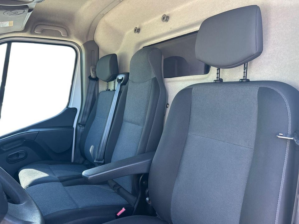Nissan NV400 2,3 dCi 150 L2H2 Kassevogn