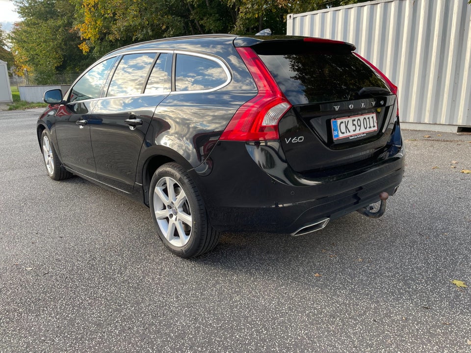 Volvo V60 2,0 D4 190 Momentum 5d