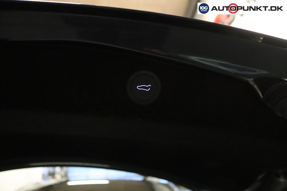 Tesla Model 3 Long Range AWD 4d