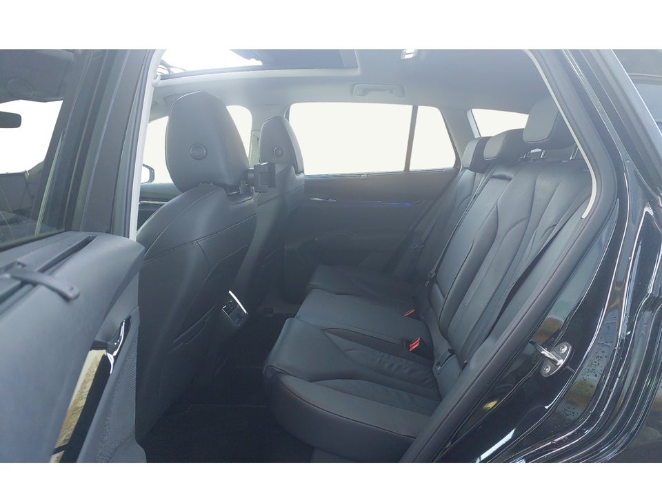 Skoda Enyaq 80 iV Plus Suite 5d