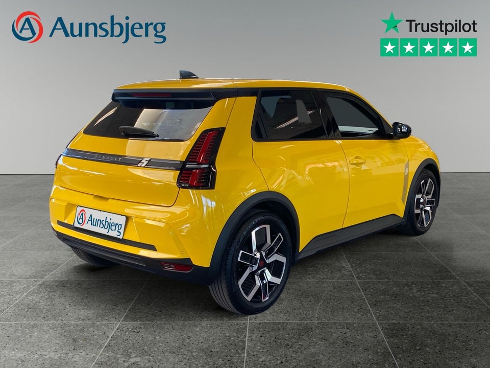 Renault 5 E-Tech 40 Techno 5d