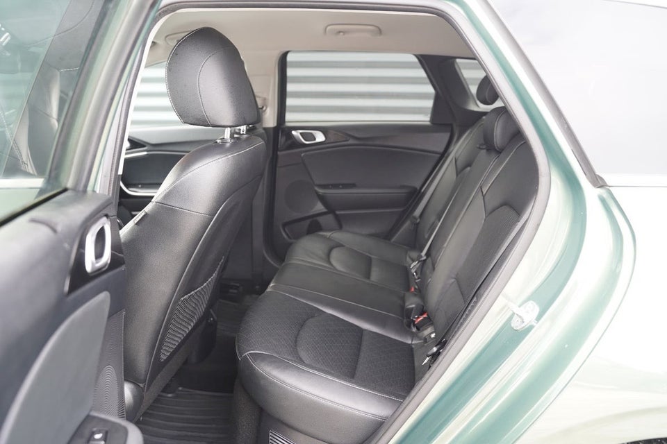 Kia Ceed 1,6 PHEV Upgrade Premium SW DCT 5d