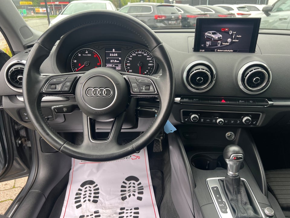 Audi A3 1,6 TDi 116 Sport S-tr. 4d