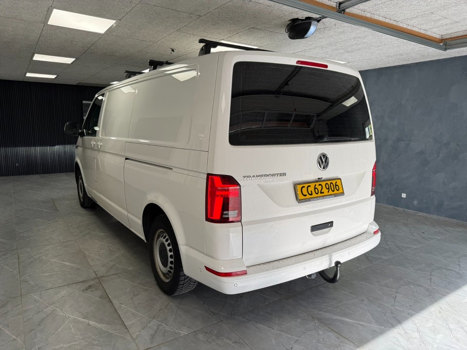 VW Transporter 2,0 TDi 150 Kassevogn DSG lang