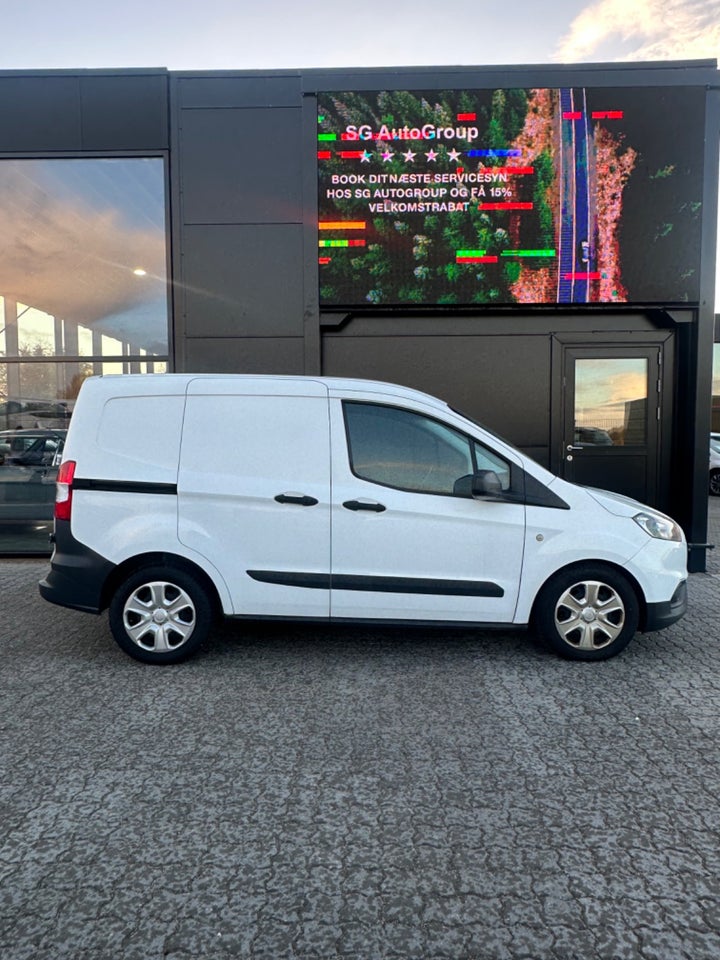 Ford Transit Courier 1,5 TDCi 75 Ambiente Van 4d