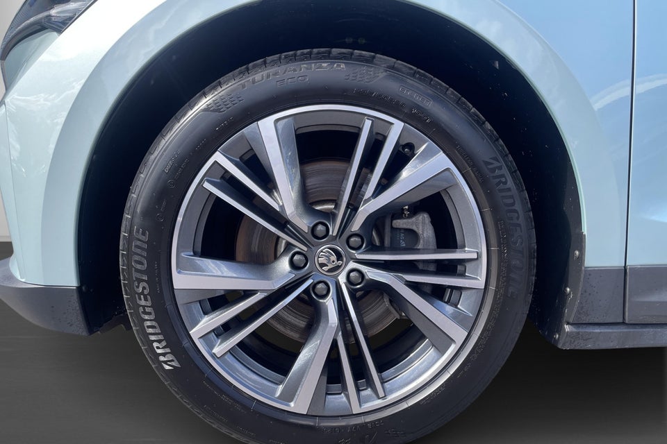 Skoda Enyaq 80 iV Suite 5d