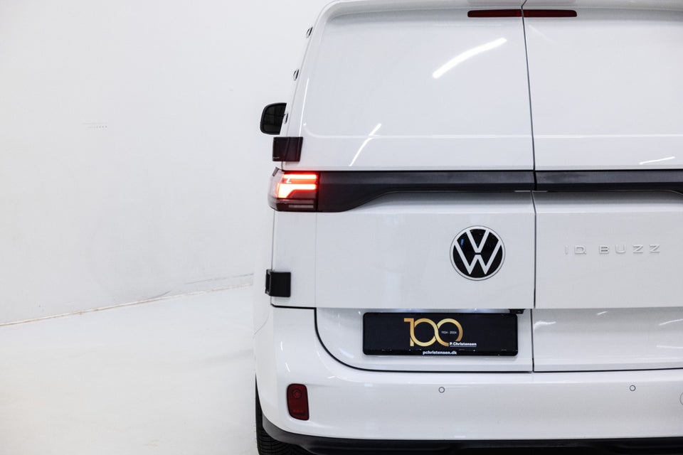 VW ID.Buzz 77 Pro Van 5d