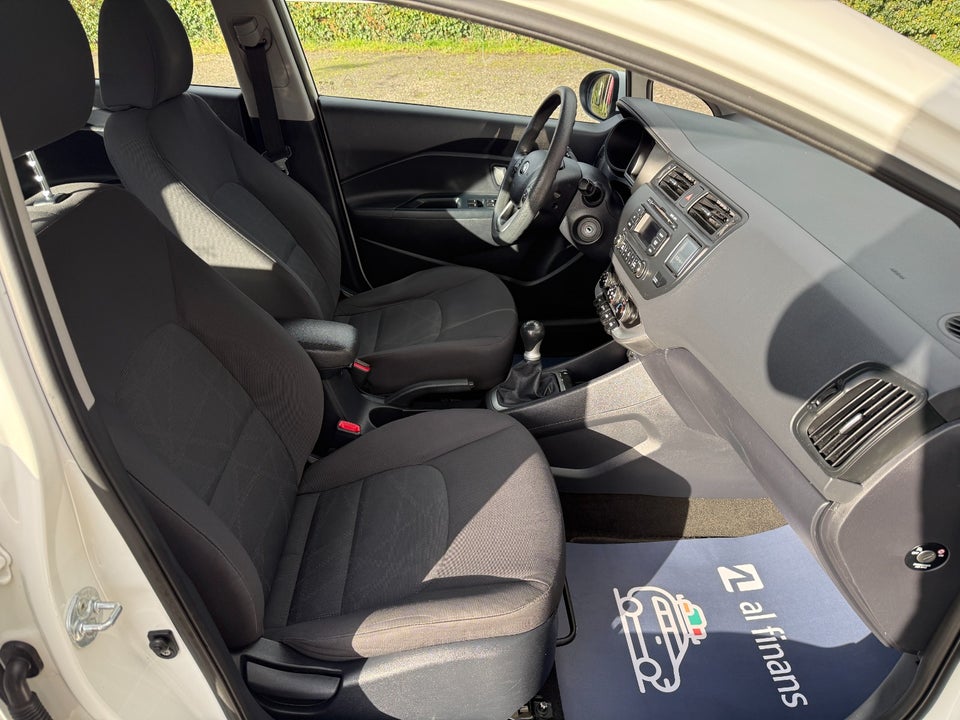 Kia Rio 1,2 CVVT Style+ 5d