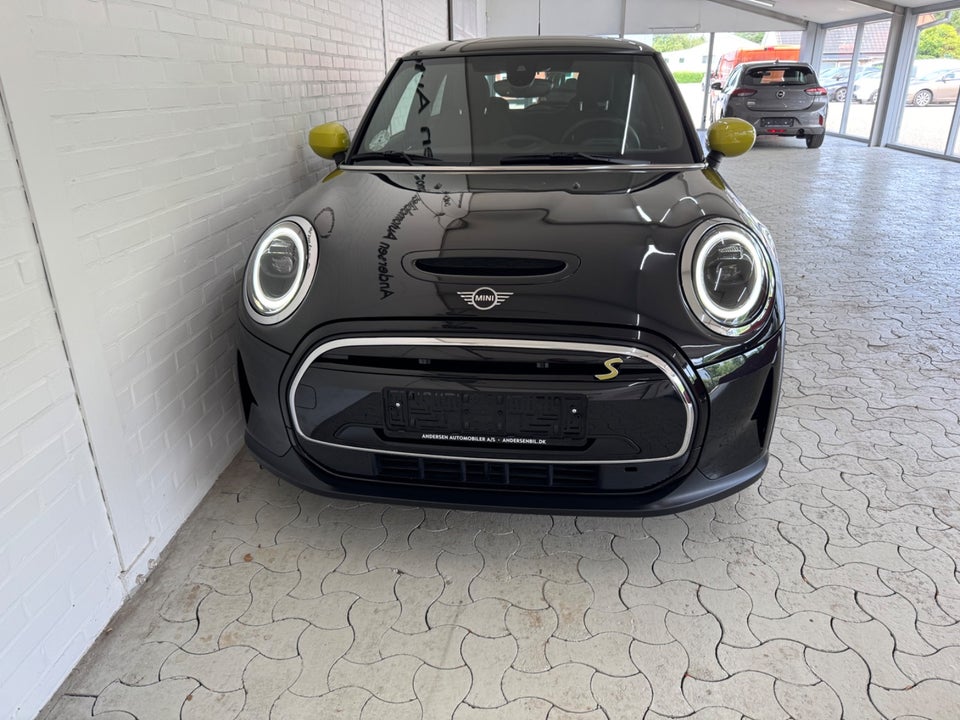 MINI Cooper SE Classic Trim 3d