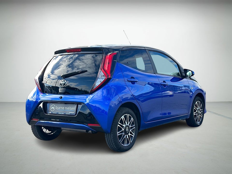 Toyota Aygo 1,0 VVT-i x-clusiv x-shift 5d