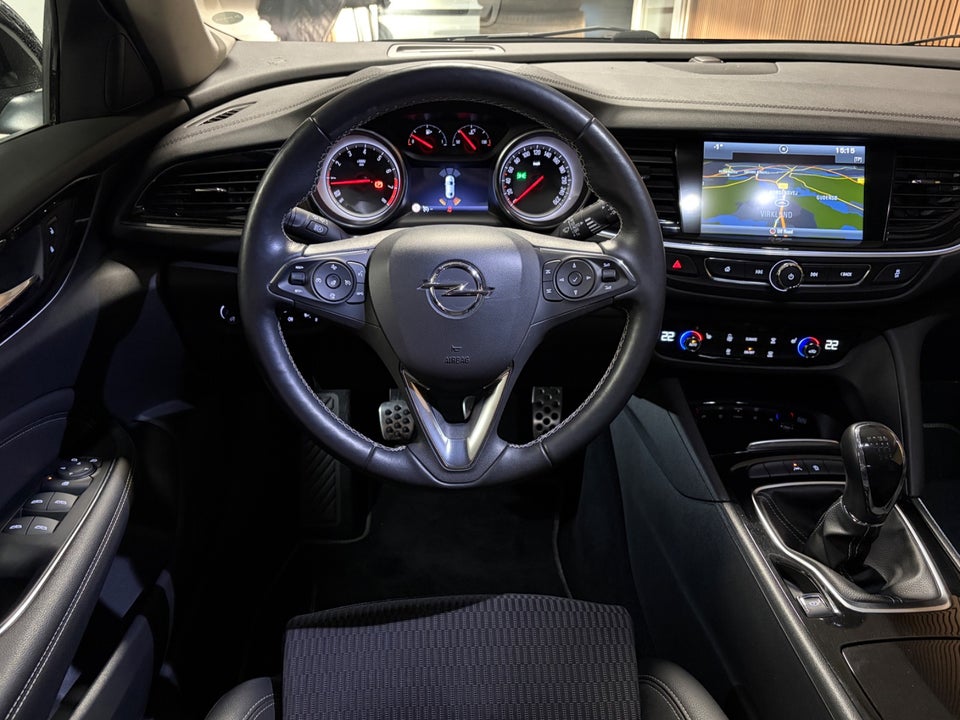 Opel Insignia 1,5 T 165 Dynamic Sports Tourer 5d