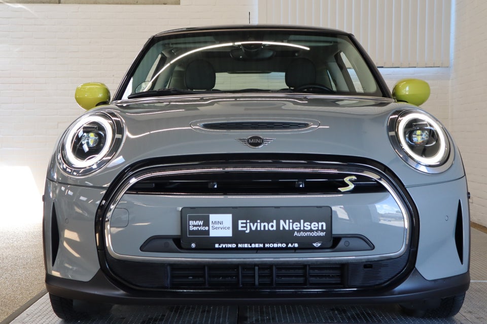 MINI Cooper SE Camden Edition 3d