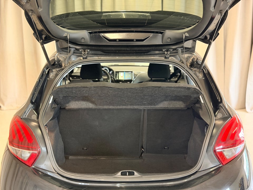 Peugeot 208 1,6 BlueHDi 100 Allure Sky 5d