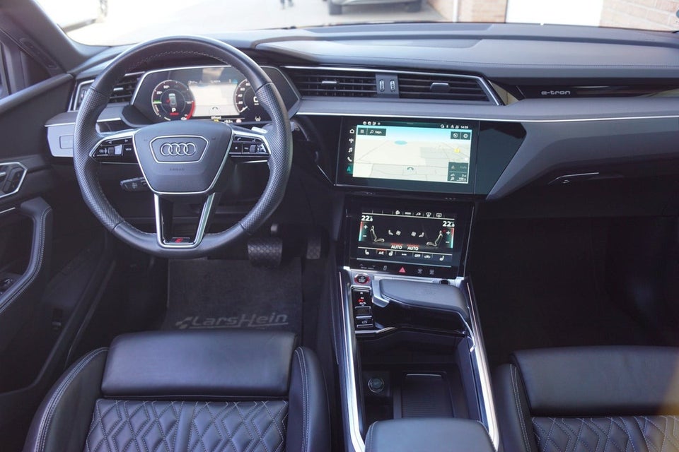 Audi e-tron S quattro 5d