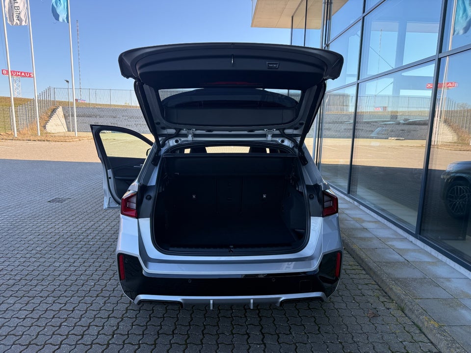 BMW iX1 eDrive20 M-Sport 5d