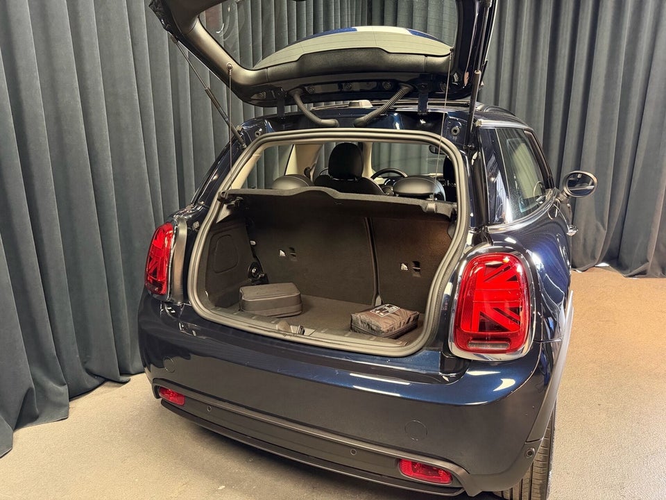 MINI Cooper SE Camden Edition 3d