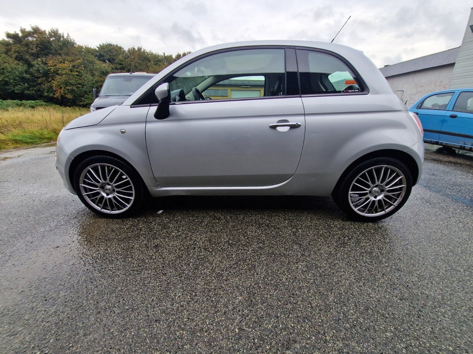 Fiat 500 1,3 MJT 75 Lounge 3d