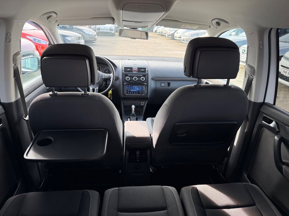 VW Touran 2,0 TDi 140 Comfortline DSG BMT 7prs 5d