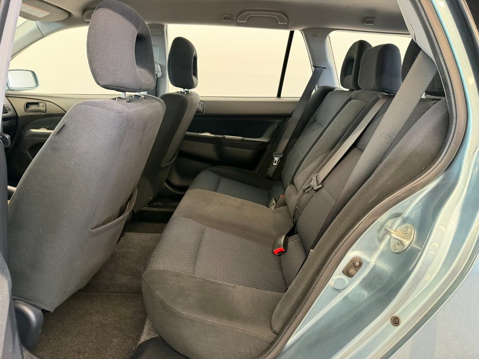 Mitsubishi Lancer 1,6 Comfort stc. 5d