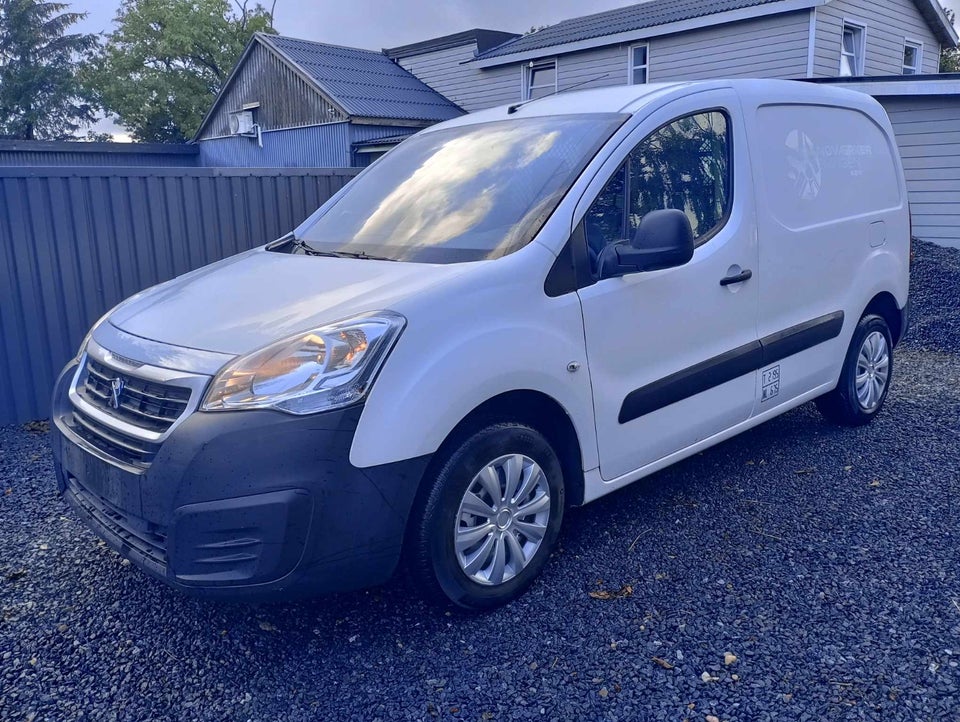 Peugeot Partner 1,6 BlueHDi 100 L2 Flex Van 5d