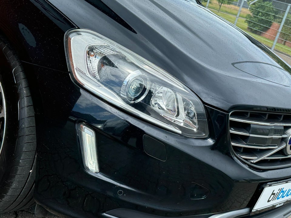 Volvo XC60 2,4 D5 215 Summum AWD 5d