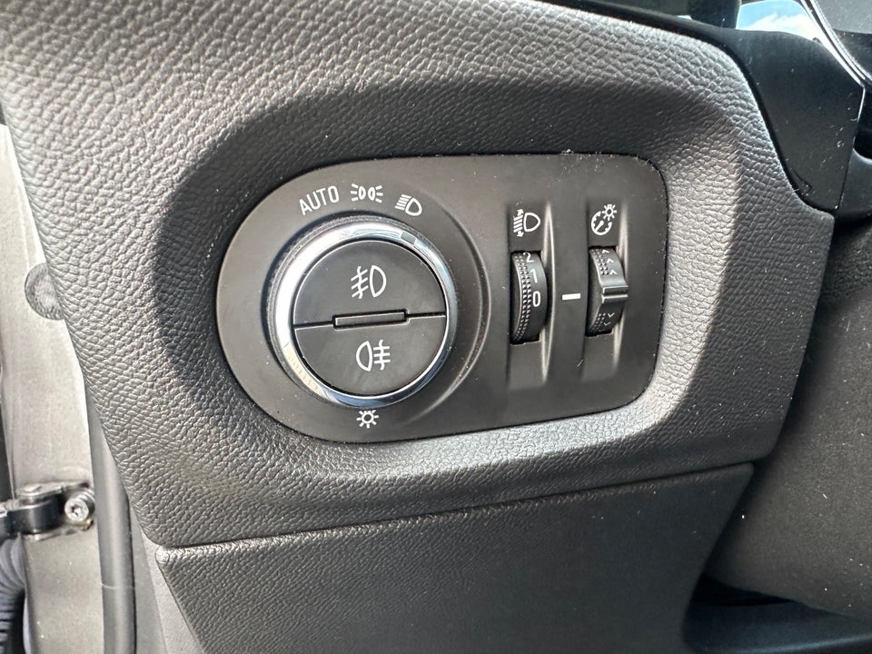 Opel Corsa 1,2 Sport 5d