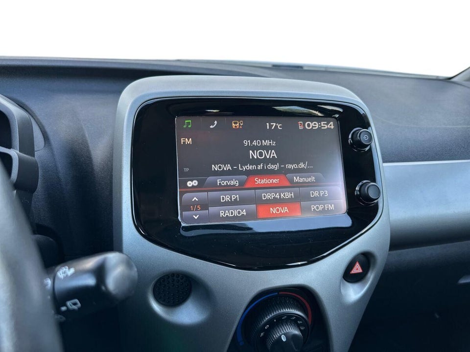 Toyota Aygo 1,0 VVT-i x-play x-touch 5d