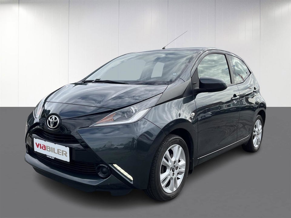 Toyota Aygo 1,0 VVT-i x-play 5d