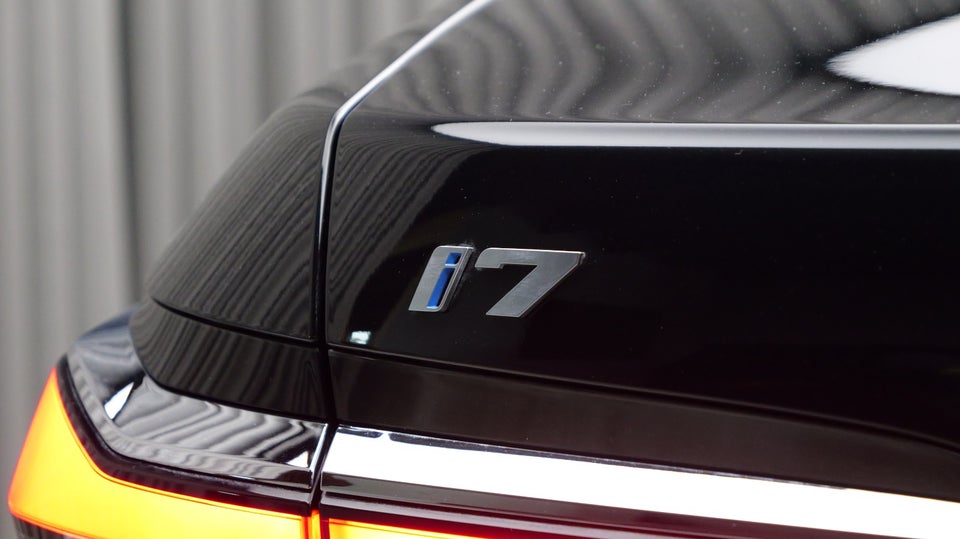 BMW i7 xDrive60 M-Sport 4d